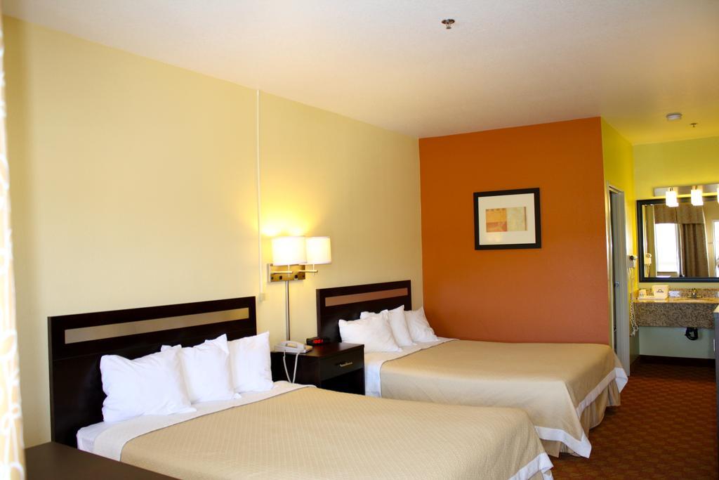 Days Inn By Wyndham Globe Exterior photo